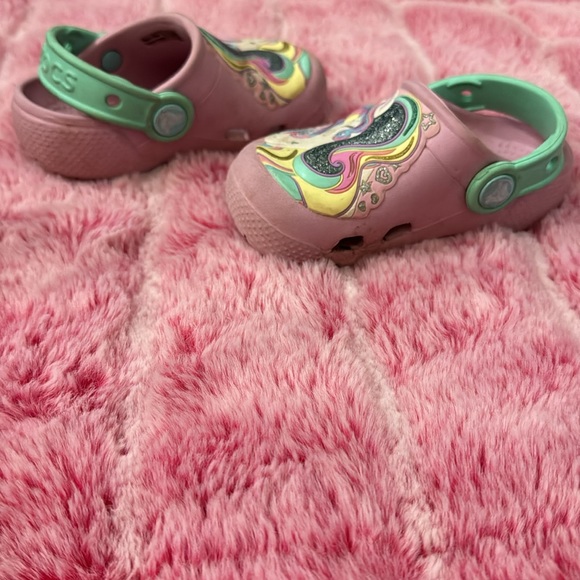 Unicorn Crocs - Picture 4 of 4